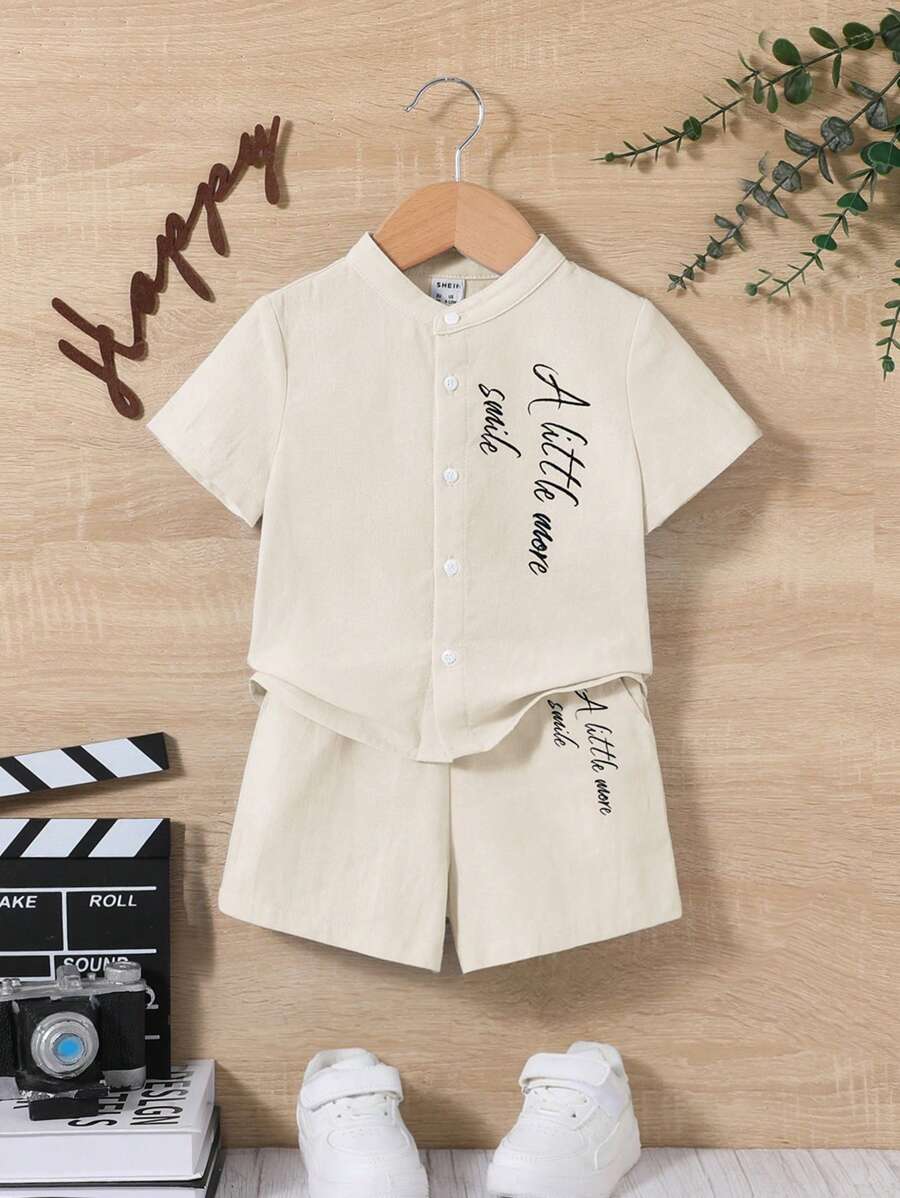 SHEIN 嬰兒男寶女寶字母印花立領短袖鈕扣上衣及休閒短褲套裝 - 杏色 - 查看 1