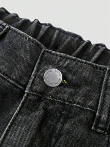 SHEIN Schwarze Lässig Denim für Teenager Jungen mit Farbe und Rissen, lockerer gerader Schnitt für den täglichen Gebrauch