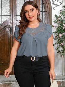 SHEIN Clasi Blusa elegante y holgada de talla grande para mujer con parche de pétalos de encaje y manga corta para verano - Celeste - Ver 4