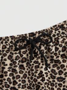 ROMWE J-Fashion Leopard Print Fluffy Short Shorts For Women - Multicolor - View 4