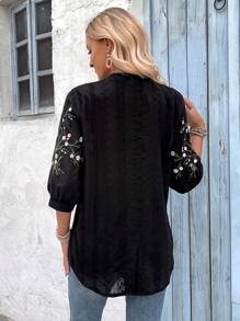 EMERY ROSE Women Fashionable Shirt With Floral Embroidery, Notched Collar And 3/4 Sleeves