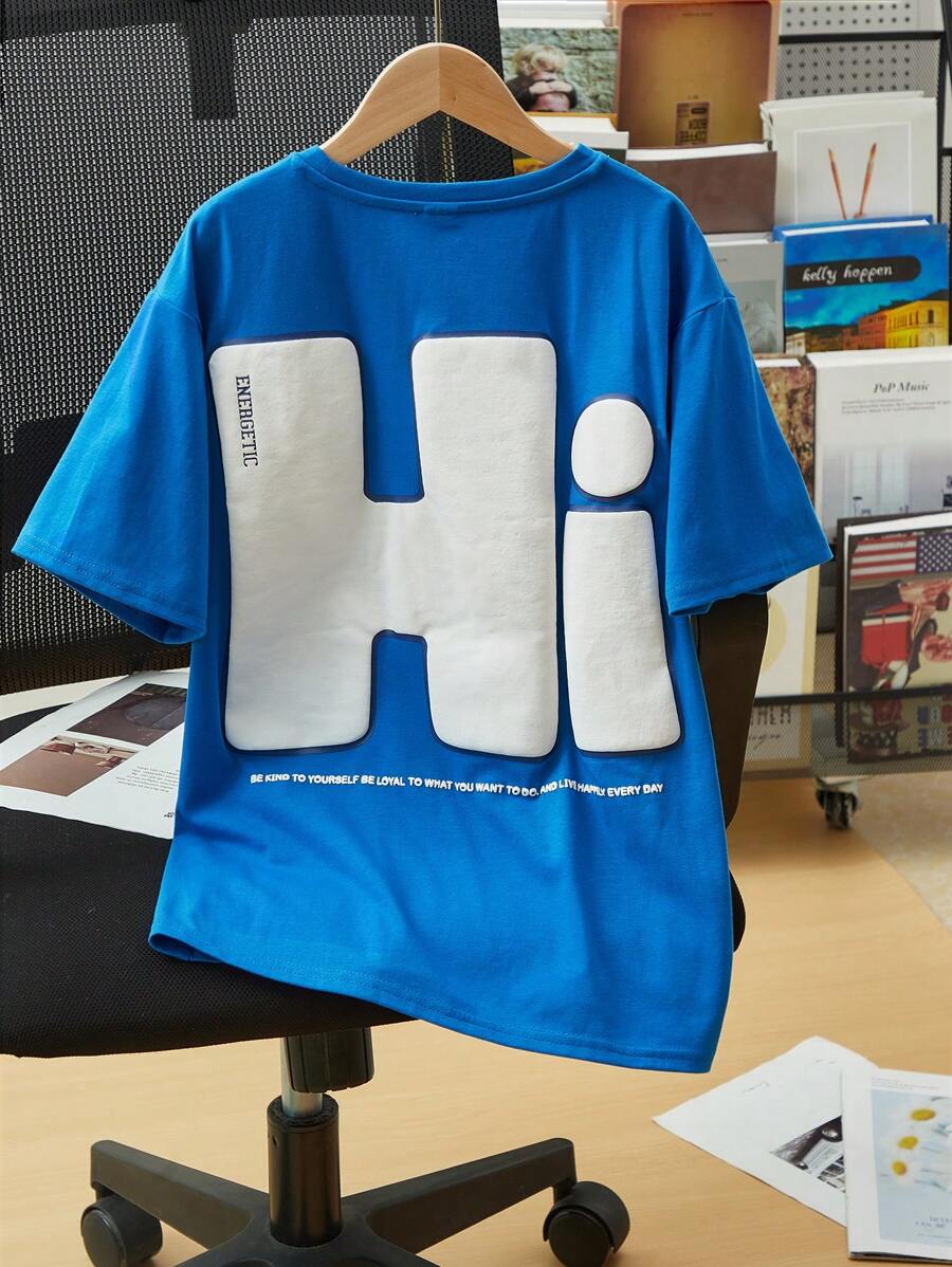 SHEIN Tween男孩休閒街頭風鬆身針織T卹,配泡沫印刷字母圖案和標籤,圓領,套頭式 - 寶藍色 - 查看 1