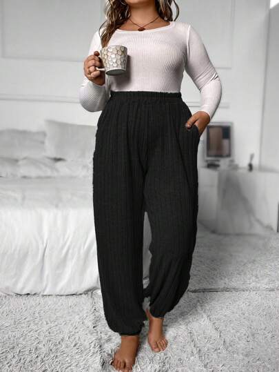 SHEIN LUNE Plus Size Women Solid Color Elastic Waistband Joggers With Side Pockets And Ruched Detail Graduation,Back To School Outfits,Graduation,Teacher Outfits For Women,Back To School Fall Cloth For Women