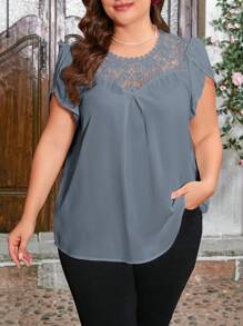 SHEIN Clasi Blusa elegante y holgada de talla grande para mujer con parche de pétalos de encaje y manga corta para verano - Celeste - Ver 6