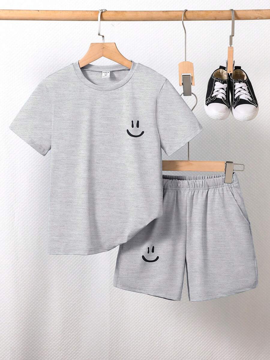SHEIN 青少年男孩簡約印花圓領短袖T恤和短褲套裝 - 淺灰紫 - 查看 1