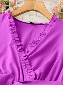Celure Đầm mùa hè thanh lịch dành cho nữ cỡ lớn, màu trơn, cổ chữ V xếp lớp, tay áo loe, viền bèo nhún. - Màu tím - Xem 3