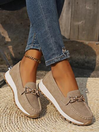 2025 Höst Sommar Ihåliga Nya Läderskor Äldre Kvinnor Platta Slip-On Loafers Perforerade Kilsandaler