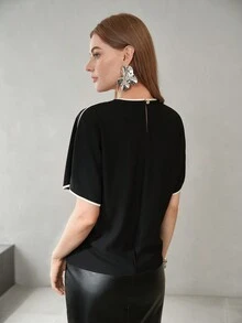 MOTF PREMIUM Blusa de manga murciélago con ribete de contraste - Negro - Ver 9