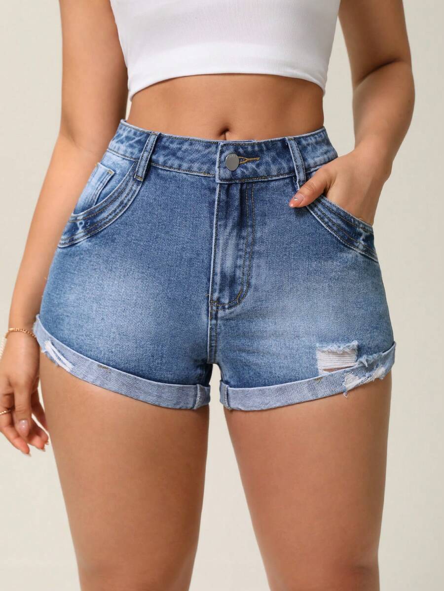 SHEIN Essnce 女性磨損牛仔短褲，翻邊和口袋裝飾，適合休閒穿著 - 中等水洗藍 - 查看 1