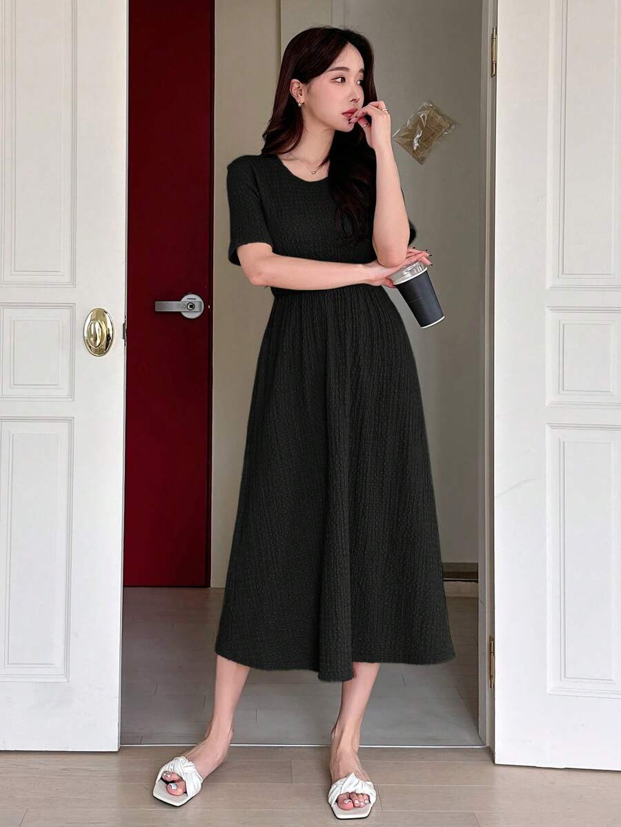 DAZY 纯色纹理收腰中长连衣裙，适合女士夏季太阳裙、休闲女装