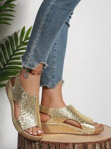Sandalias de cuña para mujer con suela gruesa y vaciado en superficie brillante, cierre de gancho y bucle