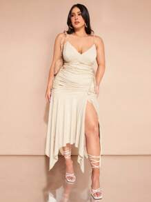 SHEIN BAE 大尺碼女裝不對稱衣擺襯波浪紋吊帶連衣裙，綁帶細節，裂縫式衣擺