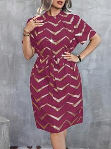 SHEIN Clasi Plus Size Geometric Print Waist Cinched Short Sleeve Summer Dress With Belt - Burgundy - View 4