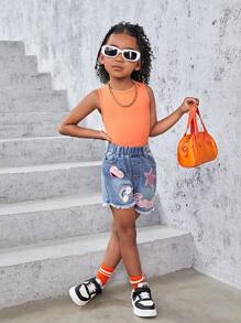 SHEIN Regata Sólida Para Garotas Jovens Com Shorts De Comprimento Desfiado Em Jeans E Patches De Coração E Letra