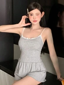 DAZY Phụ nữ dệt kim vải gân Spaghetti dây đeo quần short Pyjama Set với nơ trang trí đường viền cổ áo và viền ren - Xám - Xem 1