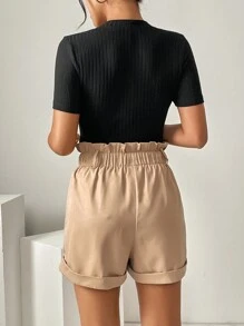 SHEIN Essnce 春夏商務休閑純色短袖T恤和紙袋腰短褲套裝 - 彩色 - 查看 3