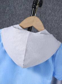 SHEIN Young Boy 2 Pcs Set Outfit Fashionable Short Sleeve Hooded Shirt And Comfortable Breathable Casual Pants Suitable For Vacation And Travel In Summer - Light Wash - View 4