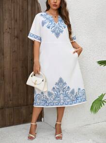 SHEIN Clasi Plus Size Women's Vintage Printed Simple Daily Dress - Blue and White - View 3