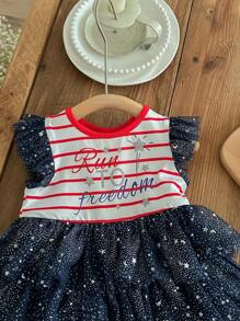 SHEIN Baby Girl Casual Soft Knit American Independence Day Letter & Stripe Patchwork Mesh Ruffle Sleeve Dress, Suitable For Party