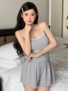 DAZY Phụ nữ dệt kim vải gân Spaghetti dây đeo quần short Pyjama Set với nơ trang trí đường viền cổ áo và viền ren - Xám - Xem 7
