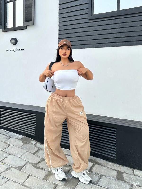 Flirla Pantalones deportivos de talla grande con estampado de camuflaje y parches, con cordón para ajustar en la cintura.