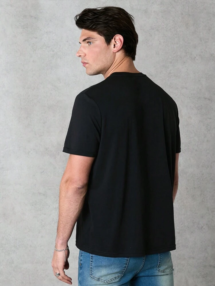 Men's Crew Neck T-Shirt With USA American Flag Printed In Black