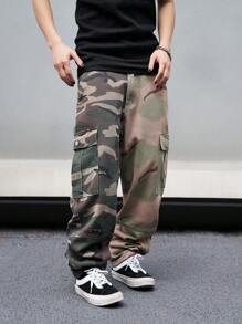 Manfinity EMRG Pantalones vaqueros casuales de pierna ancha con bolsillos y estampado de camuflaje, jeans holgados lavados estilo cargo, regalos para esposo, novio, Pantalones cargo de camuflaje para hombres