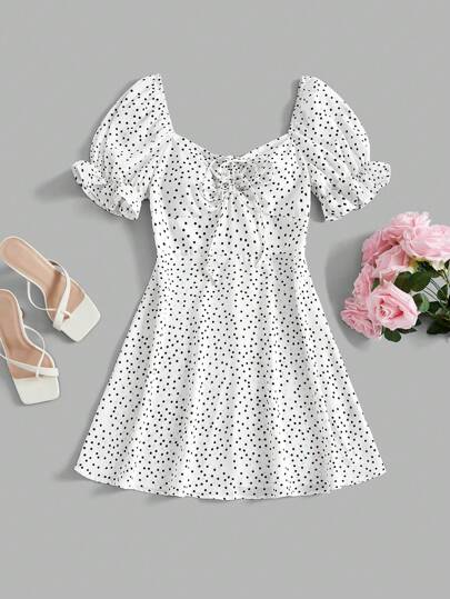 Soleia Plus Size Minimalist Ditsy Floral Short Sleeve Drawstring Waist Casual Dress