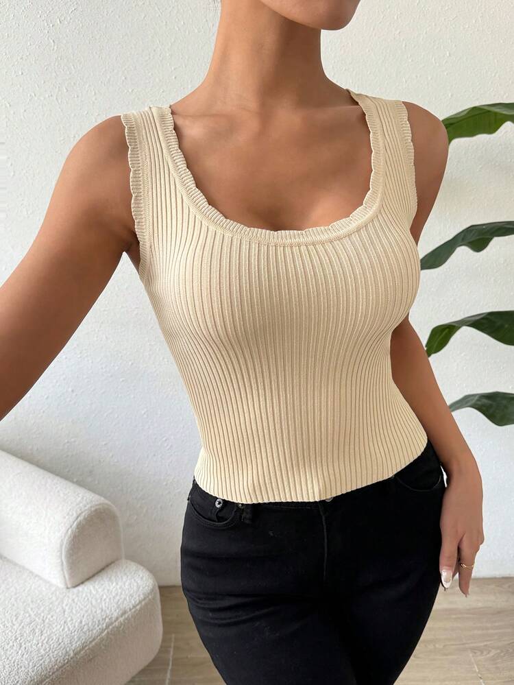 Women Slim-Fit Knitted Top With Scallop Edge Detail