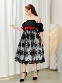 SHEIN Teen Girl Elegant Black And White Contrast With Red Bow Belt Sheer Embroidery Knit Strap Dress