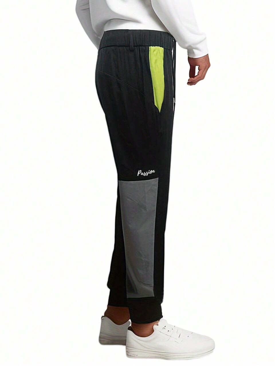 Boyfriend Style Men's Elastic Waist Loose Fit Tapered Sports Pants With Letter Prints Sweat Pants