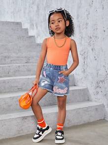 SHEIN Regata Sólida Para Garotas Jovens Com Shorts De Comprimento Desfiado Em Jeans E Patches De Coração E Letra