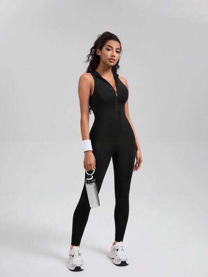 Activina Enfärgad dragkedjeförsedd ärmlös sportoverall för sommaren