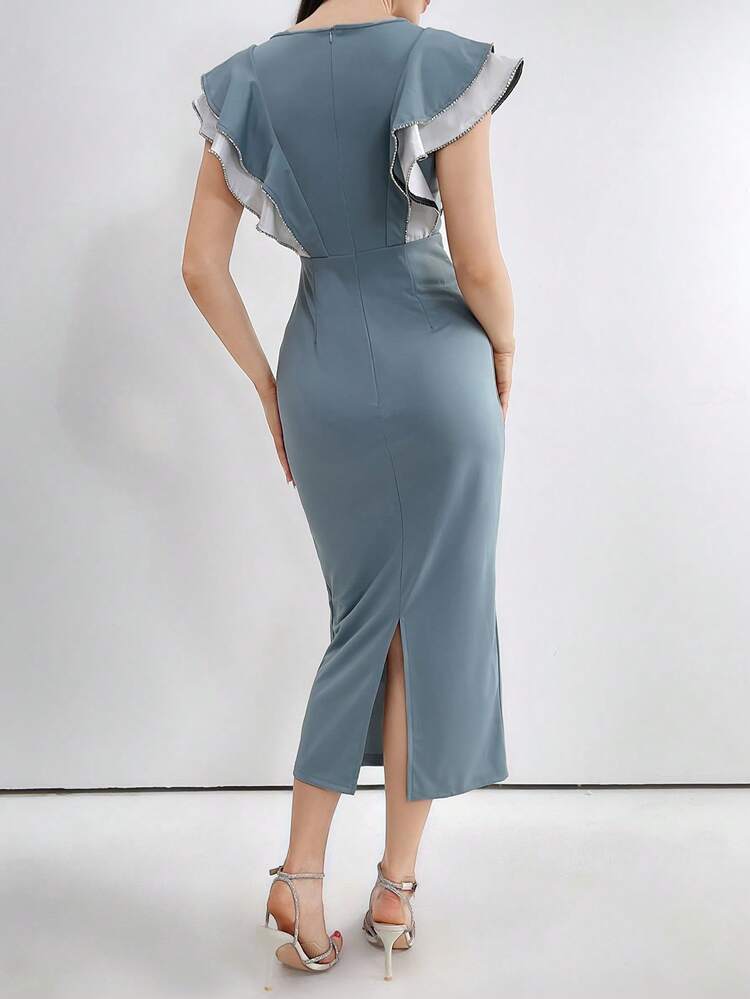 Women's Fashionable Elegant Lace Design Waist-Cinching V-Neck Dress Long Evening Dresses
