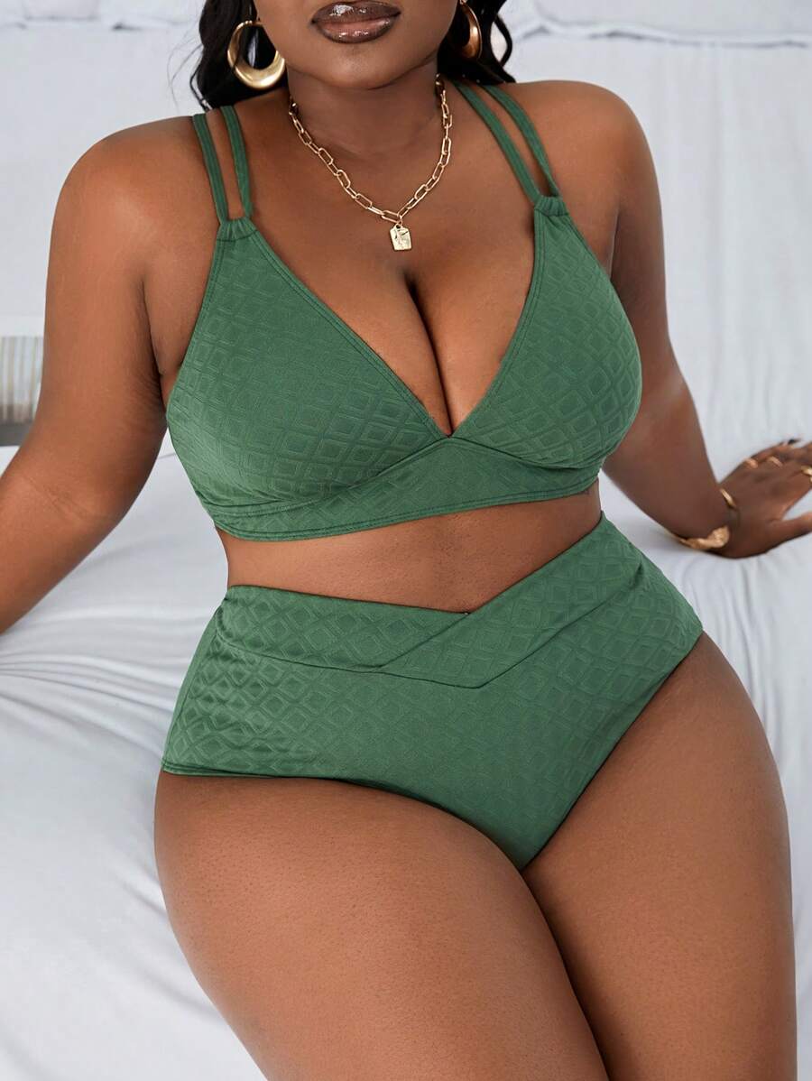 SHEIN Swim Curve Plus Size Jednokolorowy Spaghetti Strap Bikini Set Z Regulowanym Paskiem Na Ramiączkach Na Górze I Trójkątnym Majtkiem, Odpowiedni Na Plażę Lub Basen Latem, Letnia Plaża