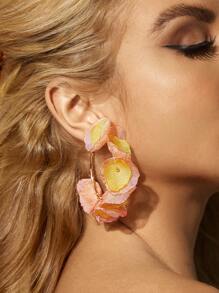 SHEIN SXY أقراط دائرية بتصميم الأزهار ذات الطبقات المتعددة من النحاس الملون مع الشبكة - أصفر - مشاهدة 3