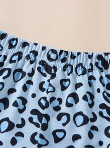 Conjunto de tres piezas informal y veraniego para niña, con estampado de leopardo de gato lindo y cuello redondo