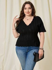 SHEIN LUNE 大尺碼V領短袖針織上衣，適用於春夏