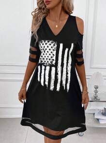 SHEIN Clasi Vestido del Día de la Independencia para mujeres con hombros descubiertos y estampado de bandera en malla de contraste blanco y negro - Blanco y Negro - Ver 6