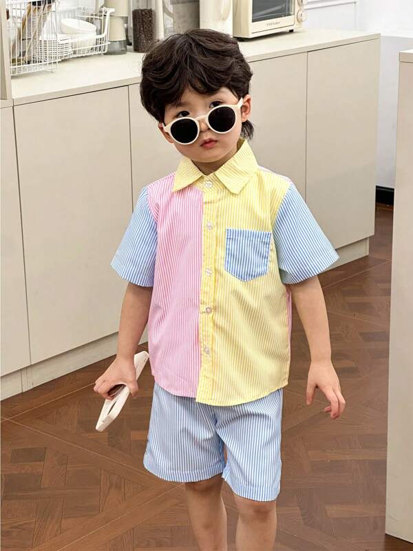 SHEIN X JIMENA & MATEO Genkimix Kids Cămașă și pantaloni scurți cu imprimeu în dungi pentru băiat tânăr