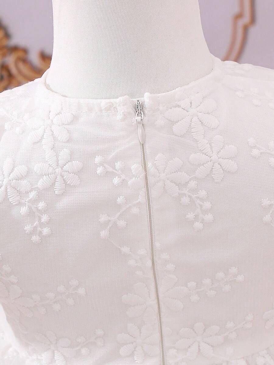 SHEIN Baby Girl Sweet Embroidered Mesh Dress With Bowknot Decoration