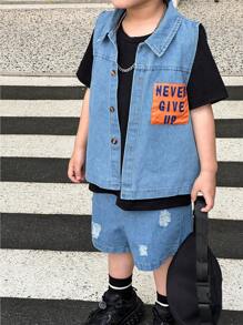 SHEIN 小男孩3入組街頭時尚牛仔三件套，領口彩色拼接無袖背心、短袖T恤和破洞短褲，適合涼爽時尚的春夏玩樂和旅遊裝扮 - 黑色 - 查看 7