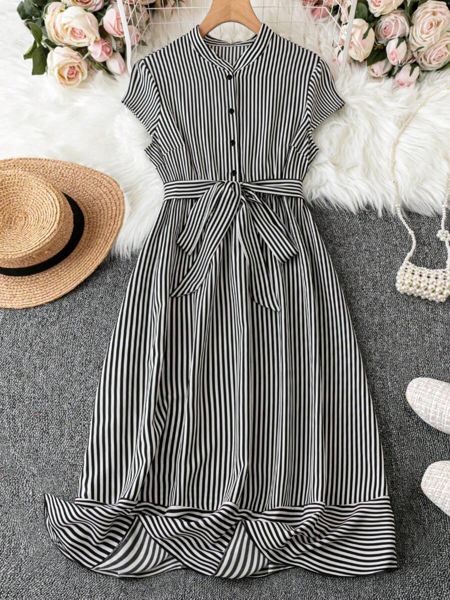 Vestido camisero con rayas y estampado para mujer con cinturón y cierre de botón único para primavera y verano - Blanco y Negro - Ver 1