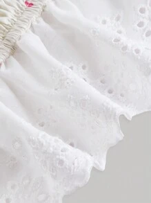 SHEIN MOD Camisola de encaje con estampado floral pequeño y contrastante y ribete con volantes para tallas grandes de verano