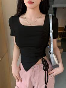 DAZY Damen Sommer einfarbiges T-Shirt mit asymmetrischem Ausschnitt und Zugband am Saum