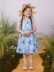 The Wizard of Oz X SHEIN Kleine Mädchen Urlaub süßer Stil V-Ausschnitt Rüschen Ärmelausschnitt Allover Muster Kleid für den Sommer