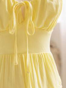 Soleia 女性浪漫黃色褶皺小洋裝，完美適用於度假/夏日婚禮，底部綁帶蝴蝶結，腰帶，A字型式，具有蕾絲飾邊 - 黃色 - 查看 8
