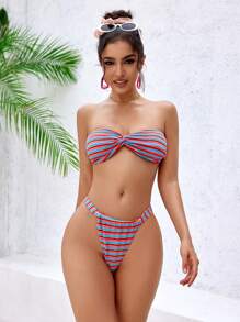 SHEIN Swim Ensemble de bikini bandeau rayé et imprimé avec un design torsadé à l'avant, comprenant le Top et le bas du bikini. Convient pour le port à la plage et au bord de la piscine. Été