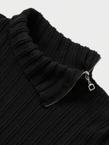 SHEIN Cottnline Men Quarter Zip Stripe Detailed Regular Sweater - Black - View 5