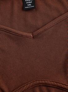 SHEIN Essnce Plus Size Sweetheart Neck Summer Ribbed Slim Fit Crop Cami Top - Coffee Brown - View 4